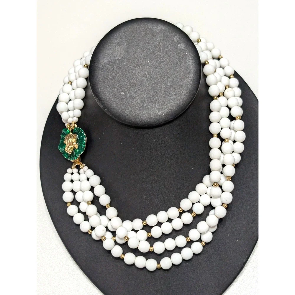 Unique‎ Frog Clasp 4 Strandss White Beaded Necklace 17